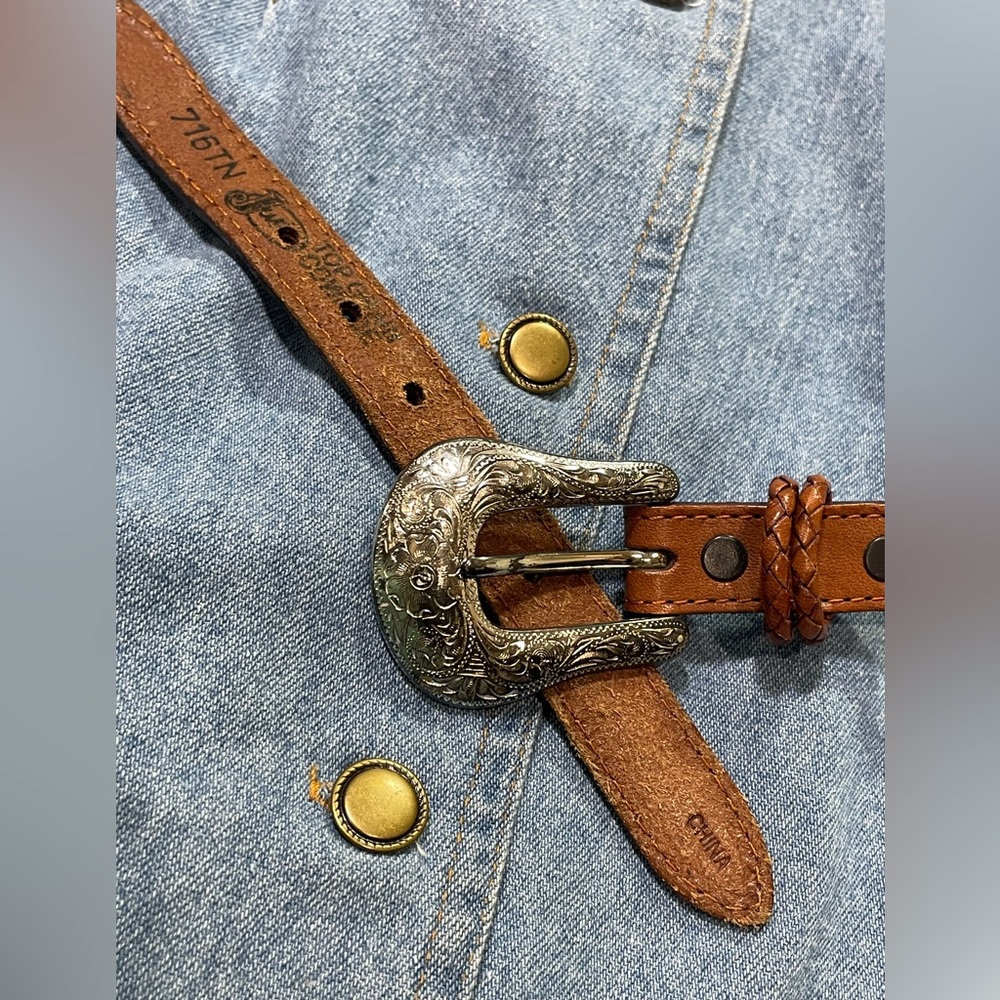 Vintage Chambray Button-Front Midi Dress with Belt - Picture 14 of 14